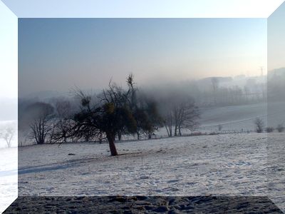 village sous la neige